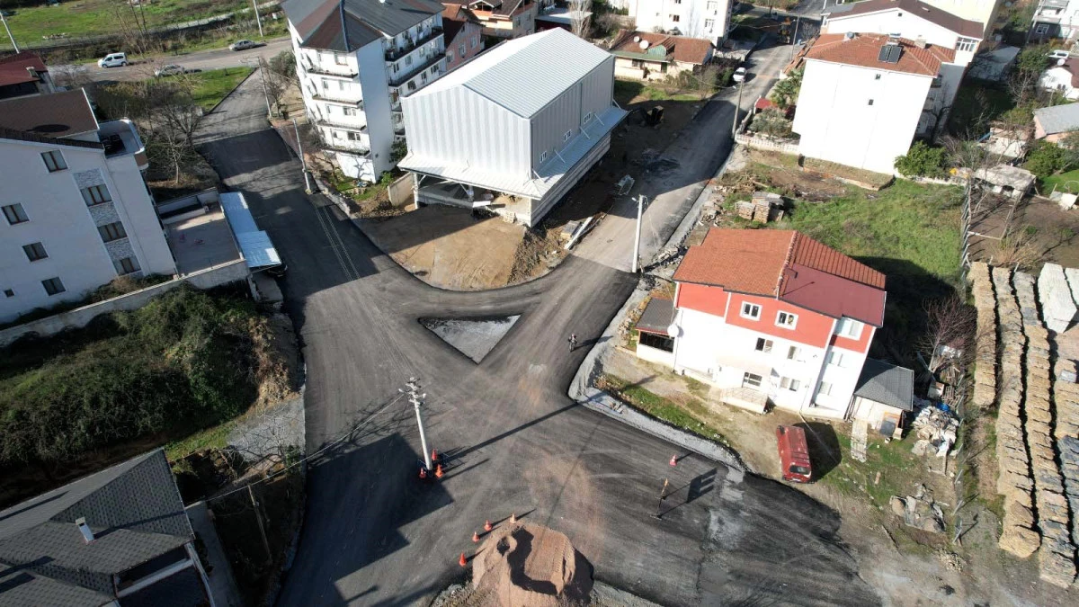 G&ouml;lc&uuml;k&rsquo;te 150 cadde ve sokakta hummalı &ccedil;alışma