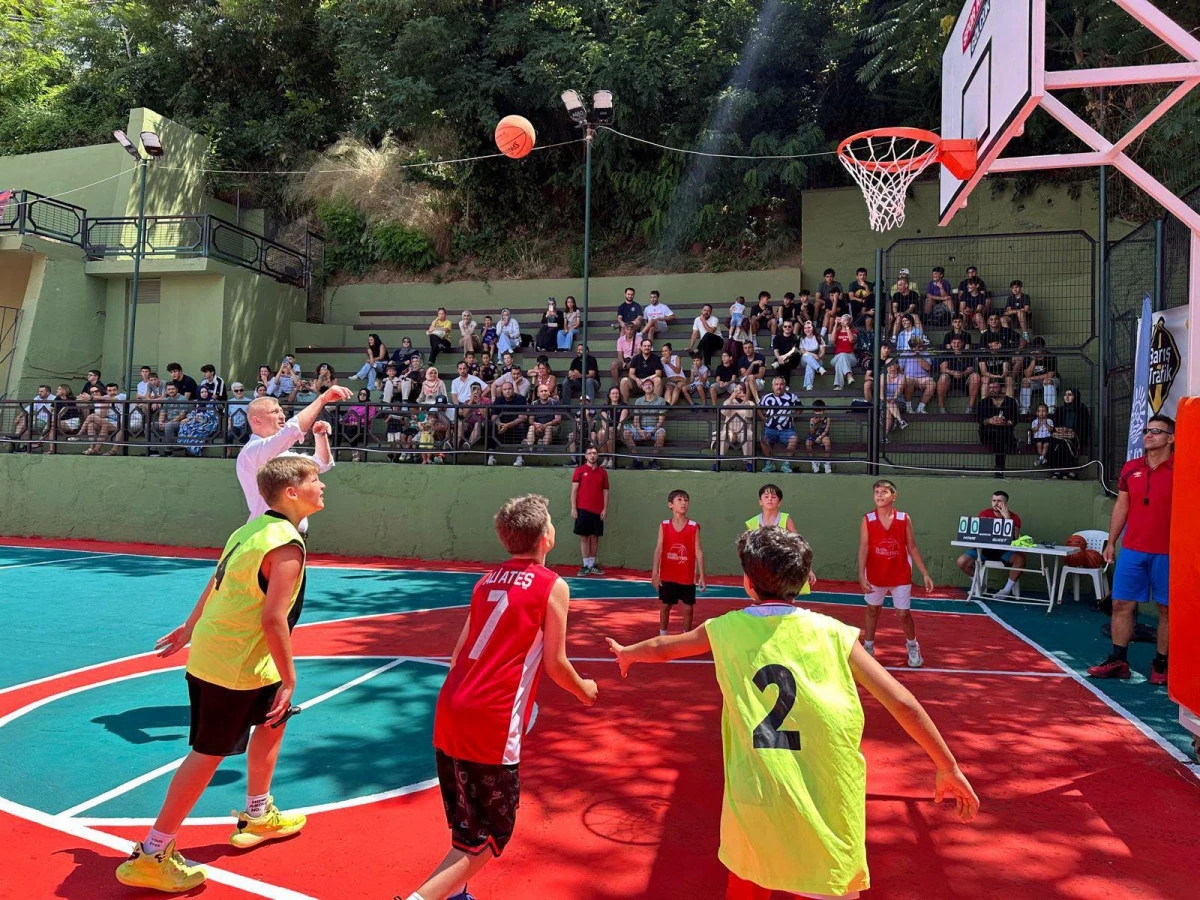 G&ouml;lc&uuml;k&rsquo;te Sokak Basketbolu Heyecanı Başladı