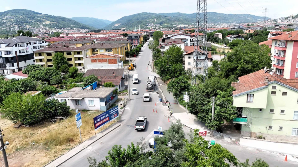 G&ouml;lc&uuml;k&rsquo;te ulaşım konforu zirveye &ccedil;ıkıyor;     B&uuml;y&uuml;kşehir&rsquo;den &Ccedil;iftlik Mahallesi&rsquo;nde &uuml;styapı seferberliği