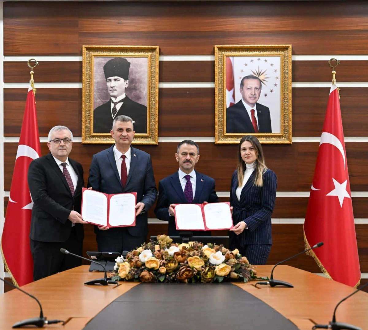 G&ouml;lc&uuml;k&rsquo;te Yapılacak Aile Sağlığı Merkezi Protokol&uuml;, Vali İlhami Aktaş Tarafından İmzalandı