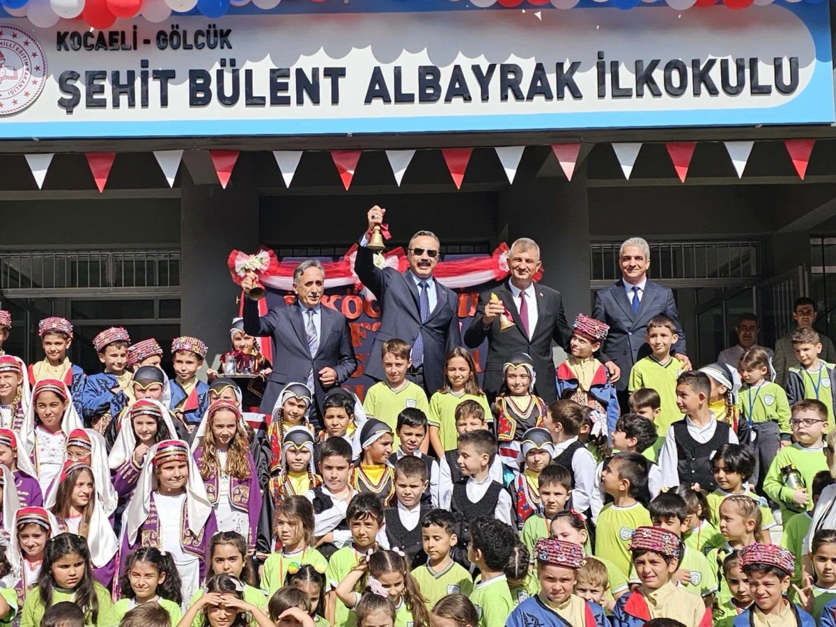 G&ouml;lc&uuml;k&rsquo;te Yeni Eğitim-&Ouml;ğretim Yılı T&ouml;renle Başladı