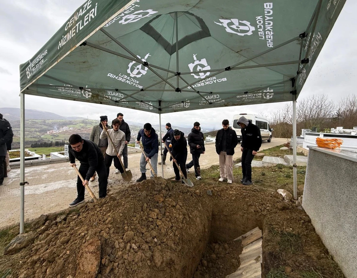 Hem cenaze hizmeti hem eğitim desteği