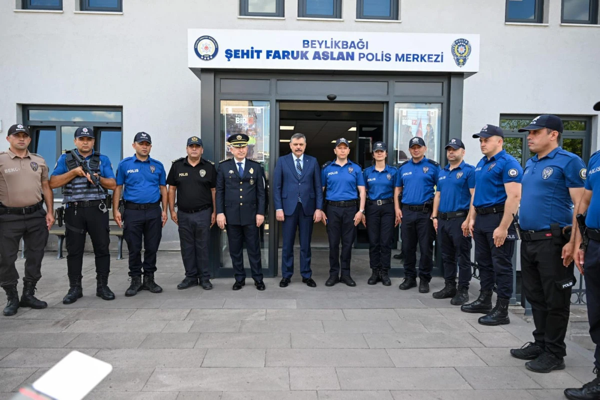 İ&ccedil;işleri Bakanı Sayın Mustafa &Ccedil;ift&ccedil;i ve Vali İlhami Aktaş, Beylikbağı Şehit Faruk Aslan Polis  Merkezi Amirliğini Ziyaret Etti