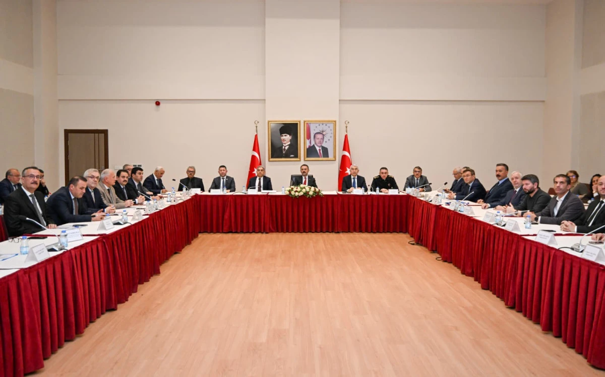 İl Hayvanları Koruma Kurulu Toplantısı Vali Aktaş Başkanlığında Yapıldı