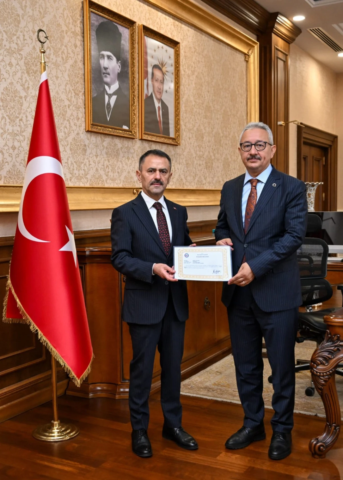 İl Milli Eğitim Müdürü Ömer Akmanşen’den, Vali İlhami Aktaş'a Veda Ziyareti 