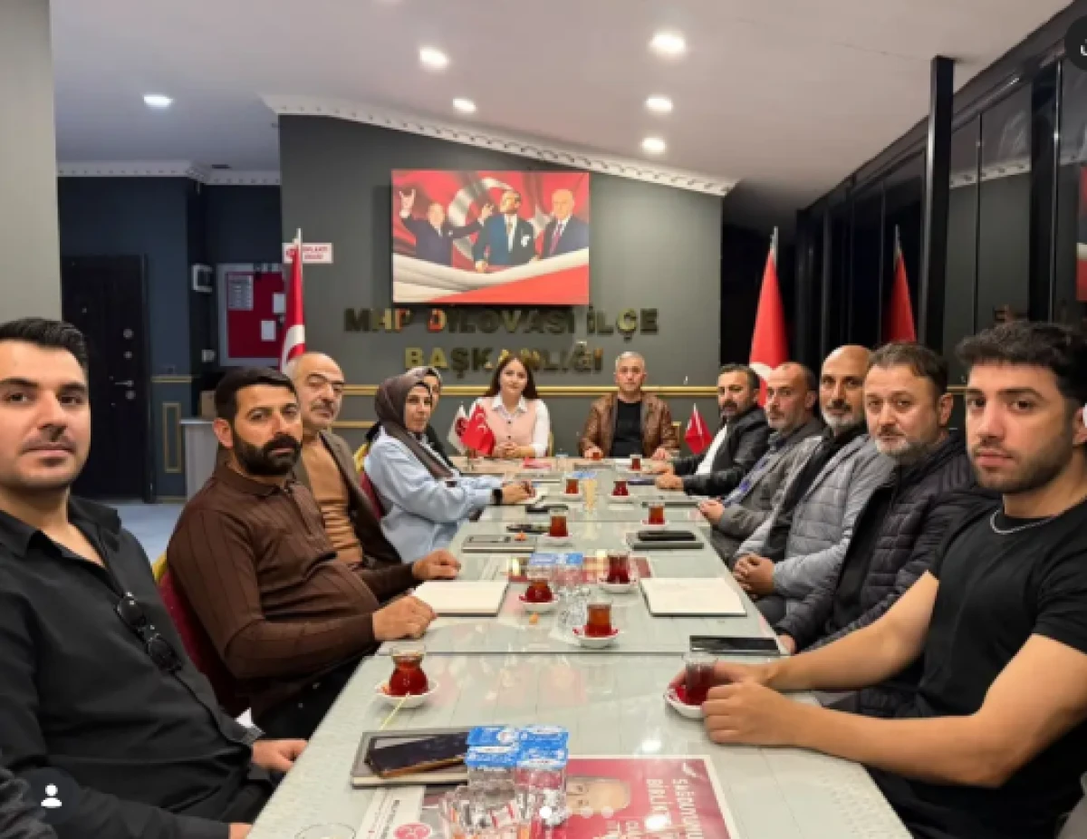 İl&ccedil;e Y&ouml;netim Kurulu Toplantısında Teşkilat &Ccedil;alışmaları Ele Alındı