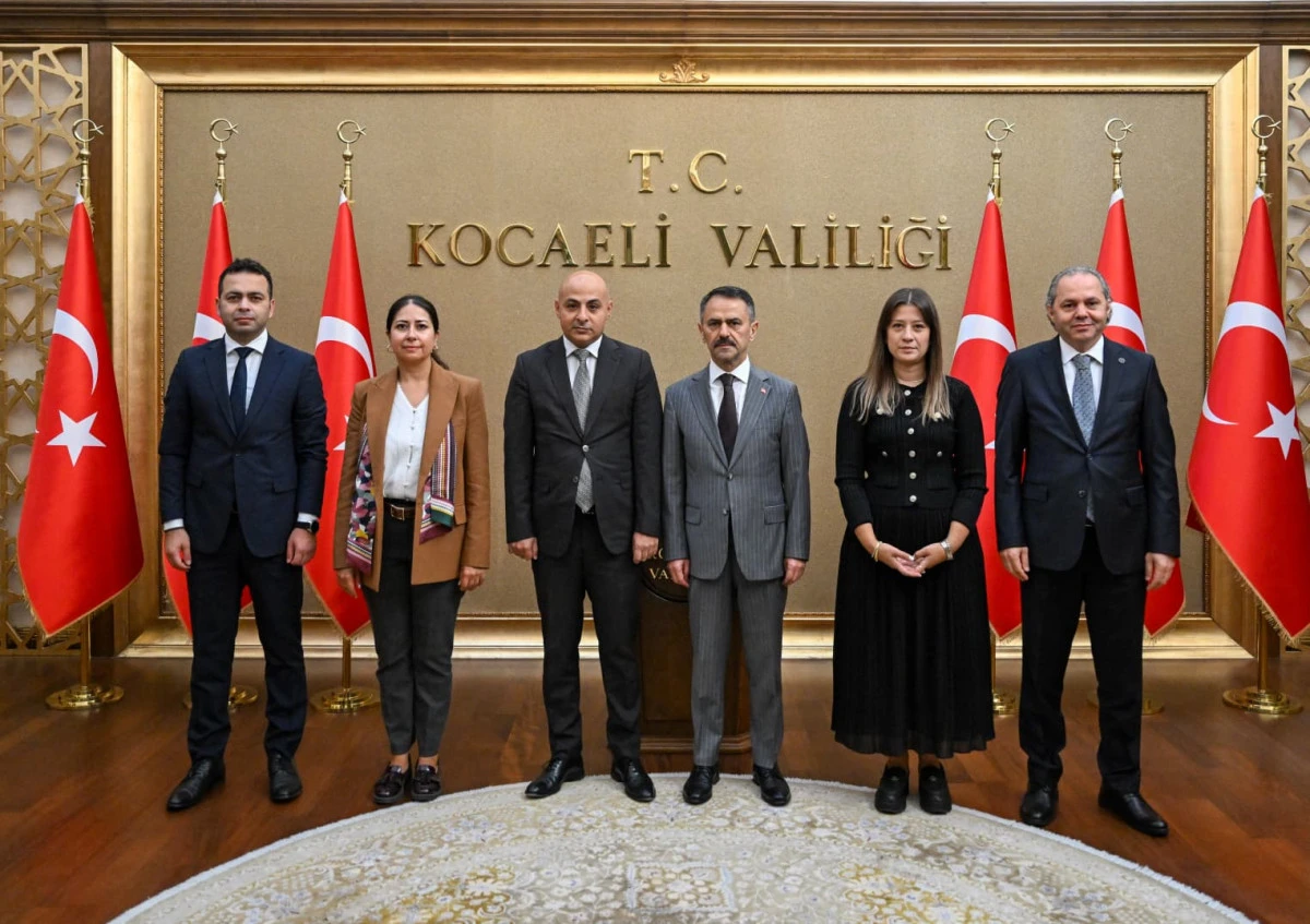 İş Sağlığı ve G&uuml;venliği Genel M&uuml;d&uuml;r&uuml; Erhan Taylan, Vali İlhami Aktaş'ı Ziyaret Etti