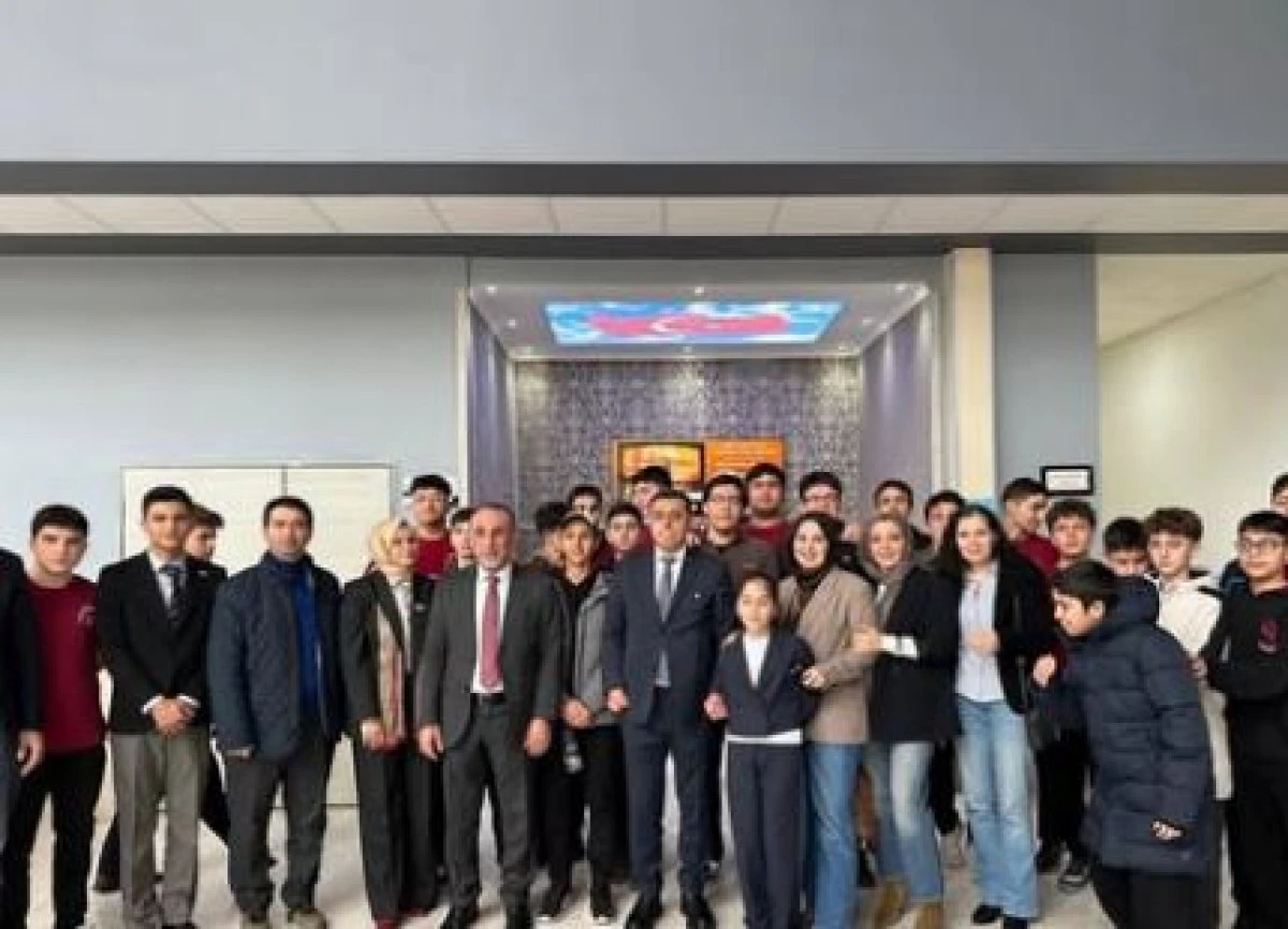 İstanbul Milletvekili Av. Serkan Bayram &Ouml;ğrencilerle Buluştu