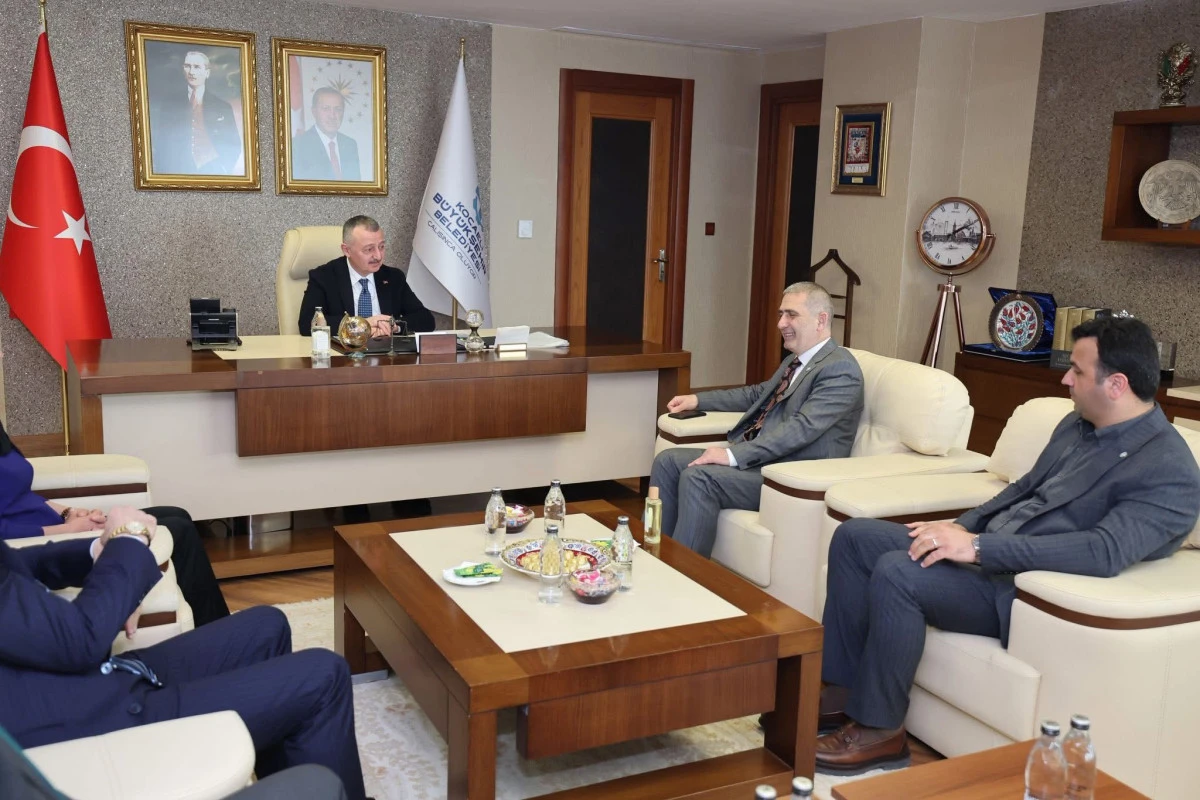 İYİ Parti&rsquo;den Başkan  B&uuml;y&uuml;kakın&rsquo;a ziyaret