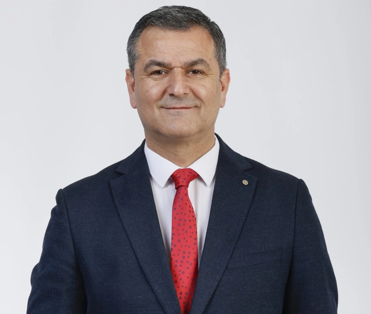 İzmit Belediye Başkan Vekili L&uuml;tf&uuml; Obuz'dan 30 Ağustos Mesajı