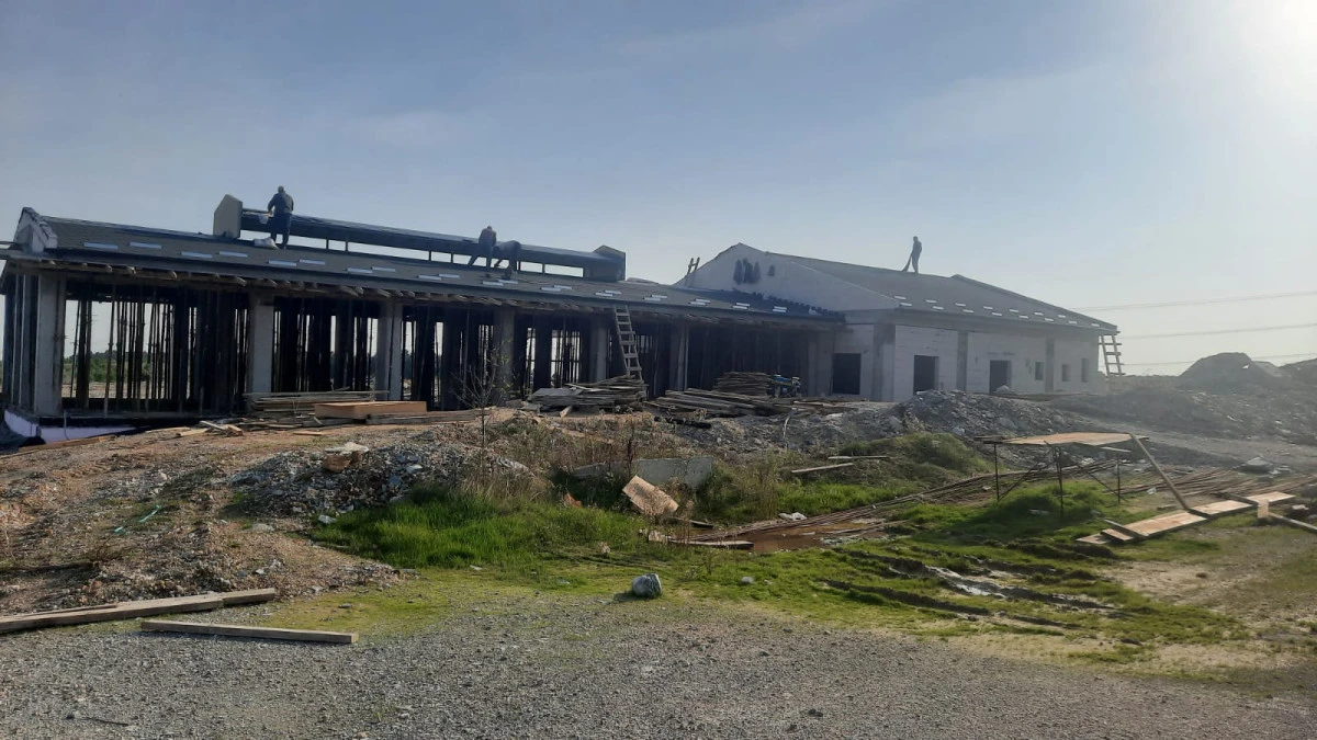 İzmit Belediyesi Dost Pati Yaşam Alanı’nda çalışmalar tüm hızıyla devam ediyor