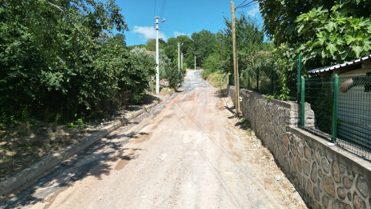 İzmit Belediyesinden Akmeşe&rsquo;ye dayanıklı beton yol