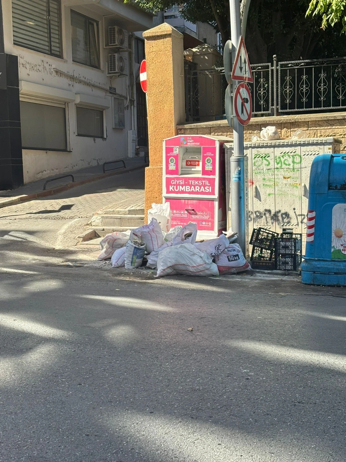 İzmit Belediyesinden çevreyi kirletene 15 Bin TL ceza