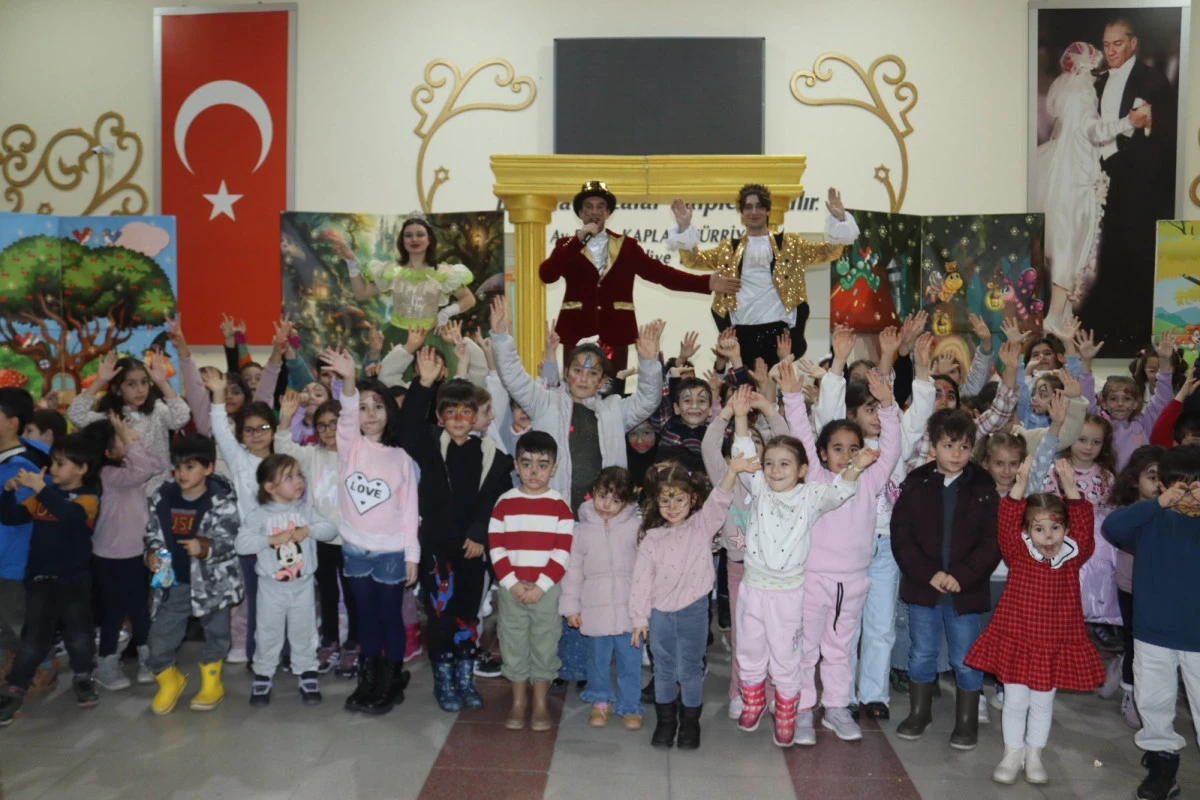 İzmit Belediyesinden &ccedil;ocuklara S&ouml;mestr Şenliği 