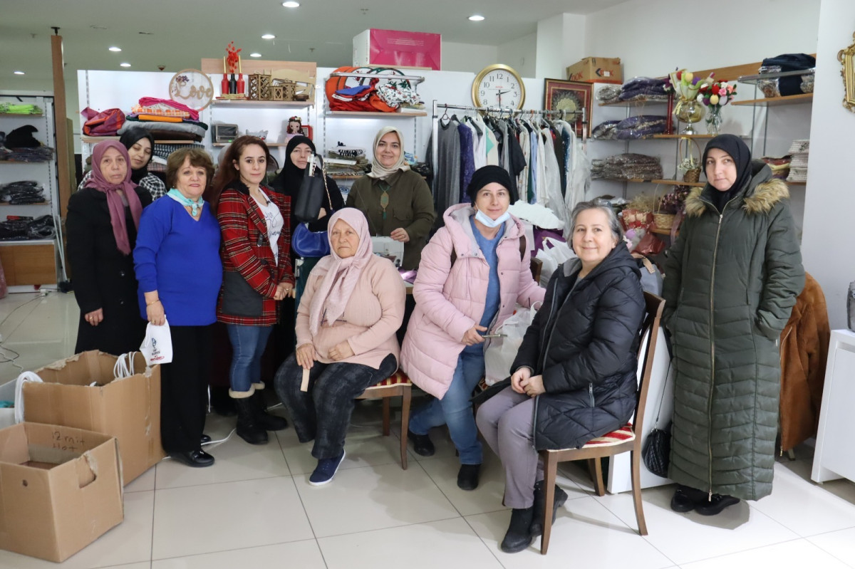 İzmit Çınar Kadın Kooperatifi kadınlara  evde iş imkânı sağlamaya devam ediyor