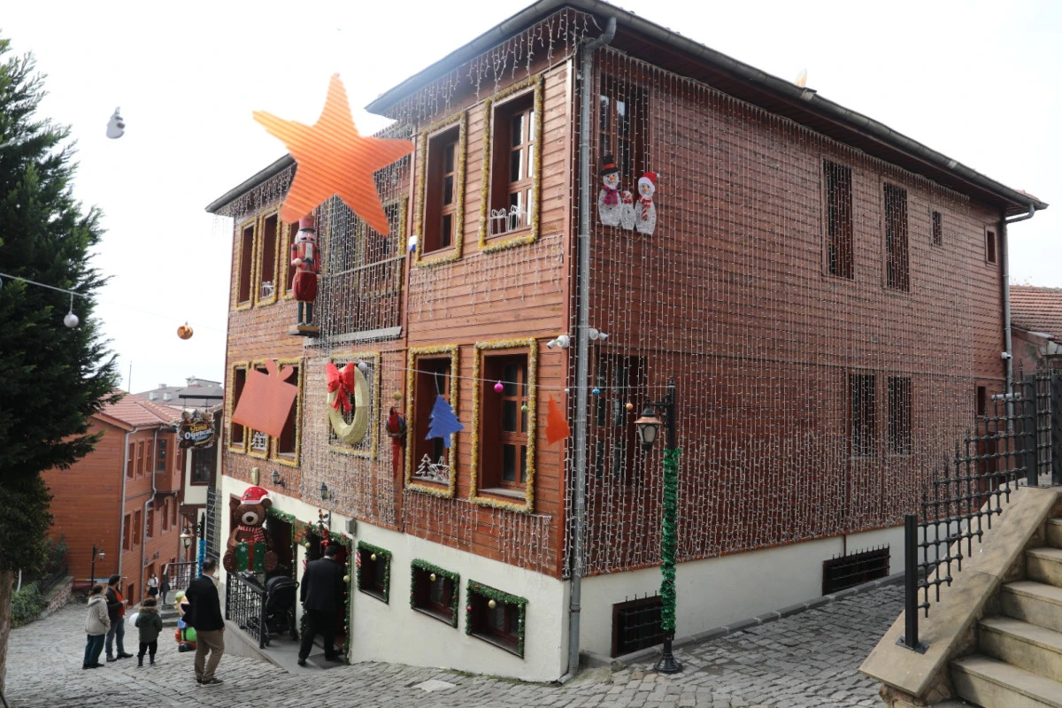 İzmit&rsquo;te k&uuml;lt&uuml;r ve tarihe yoğun ilgi