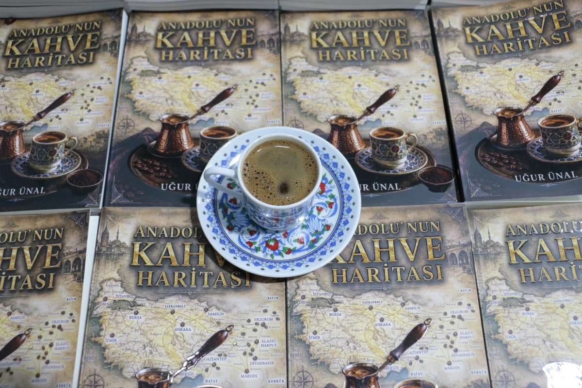 Kahvenin hik&acirc;yesi Kitap Fuarı&rsquo;na taşındı