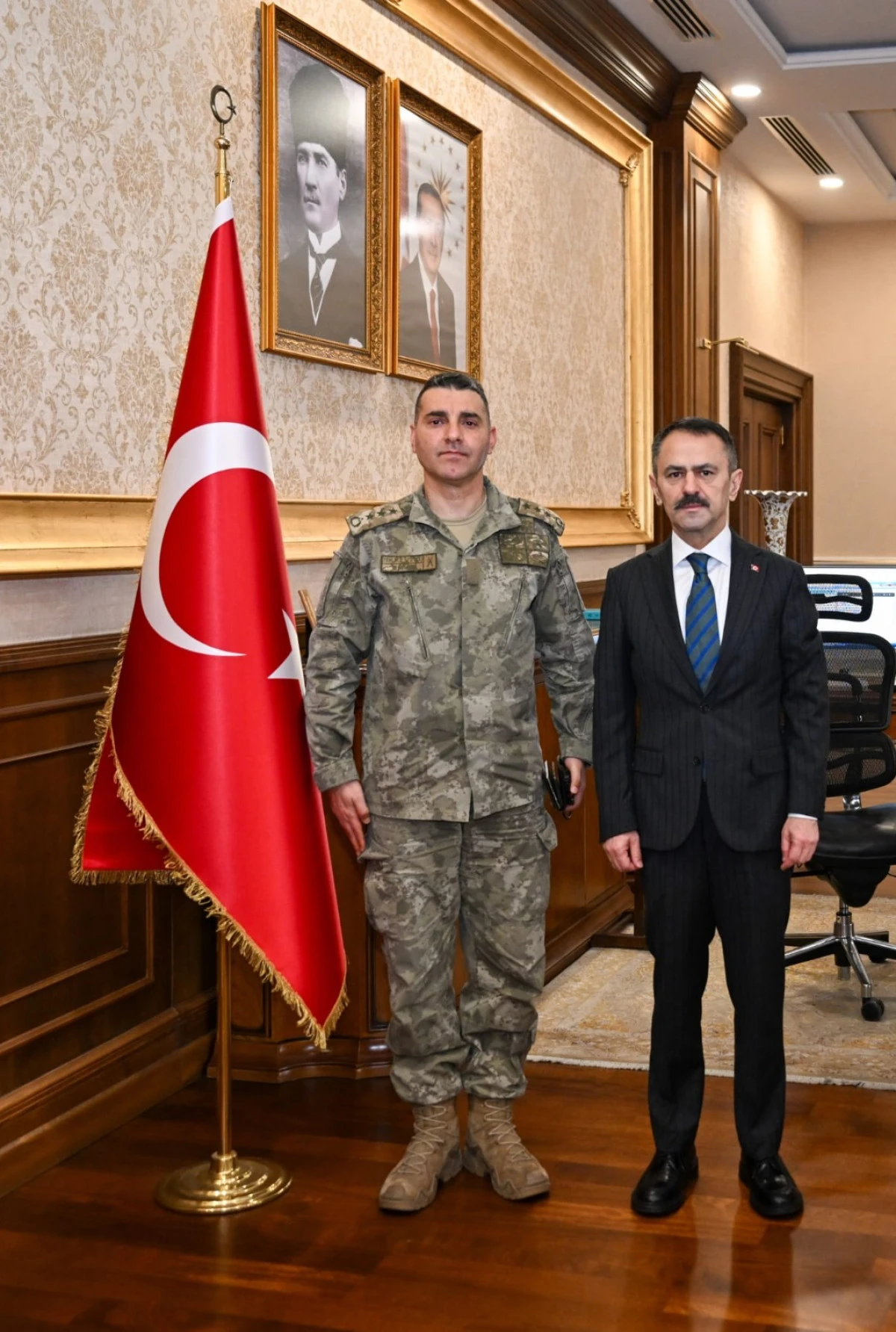 Kandıra Garnizon Komutanı P. Alb. Mesut Alper Harputlu'dan Vali İlhami Aktaş'a Ziyaret 