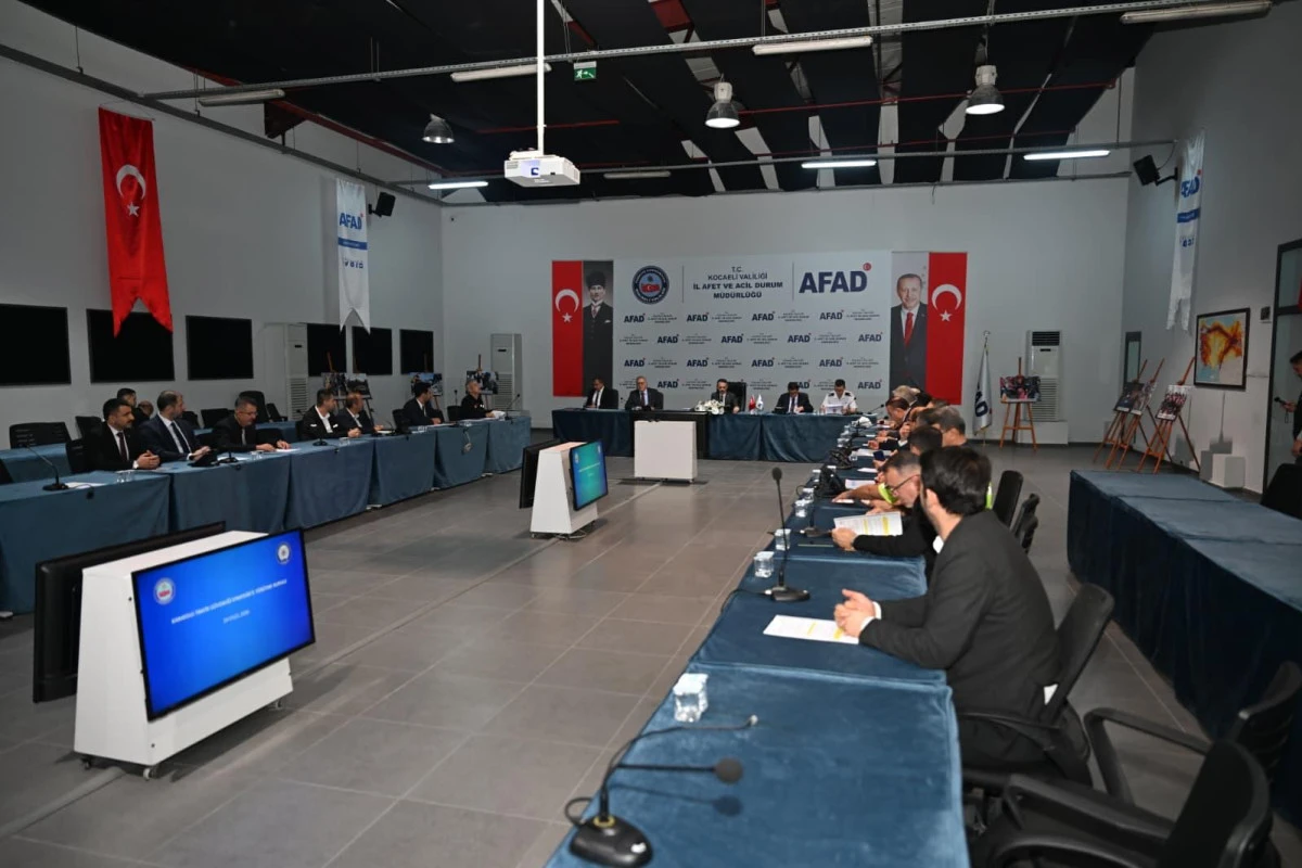 Karayolu Trafik G&uuml;venliği Stratejisi İl Y&uuml;r&uuml;tme Kurulu 2026 Yılı 3. Toplantısı Vali İlhami  Aktaş Başkanlığında Yapıldı