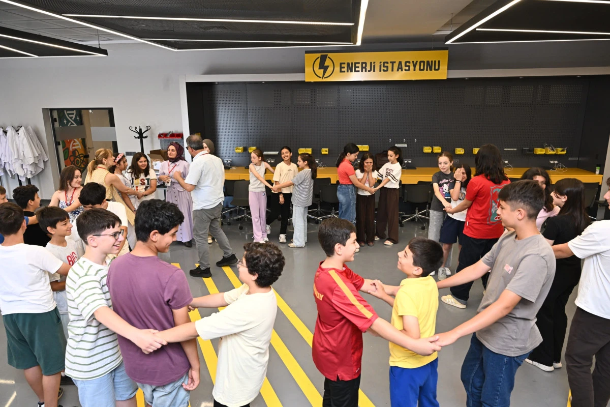 Kartepeli &ouml;ğrenciler Bilimpark'ta mucit kampı deneyimi yaşadı