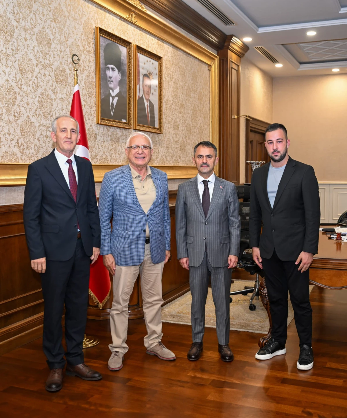 Kocaeli Abhaz Derneği Başkanı Konca ve Beraberindekiler, Vali Aktaş&rsquo;ı Ziyaret Etti