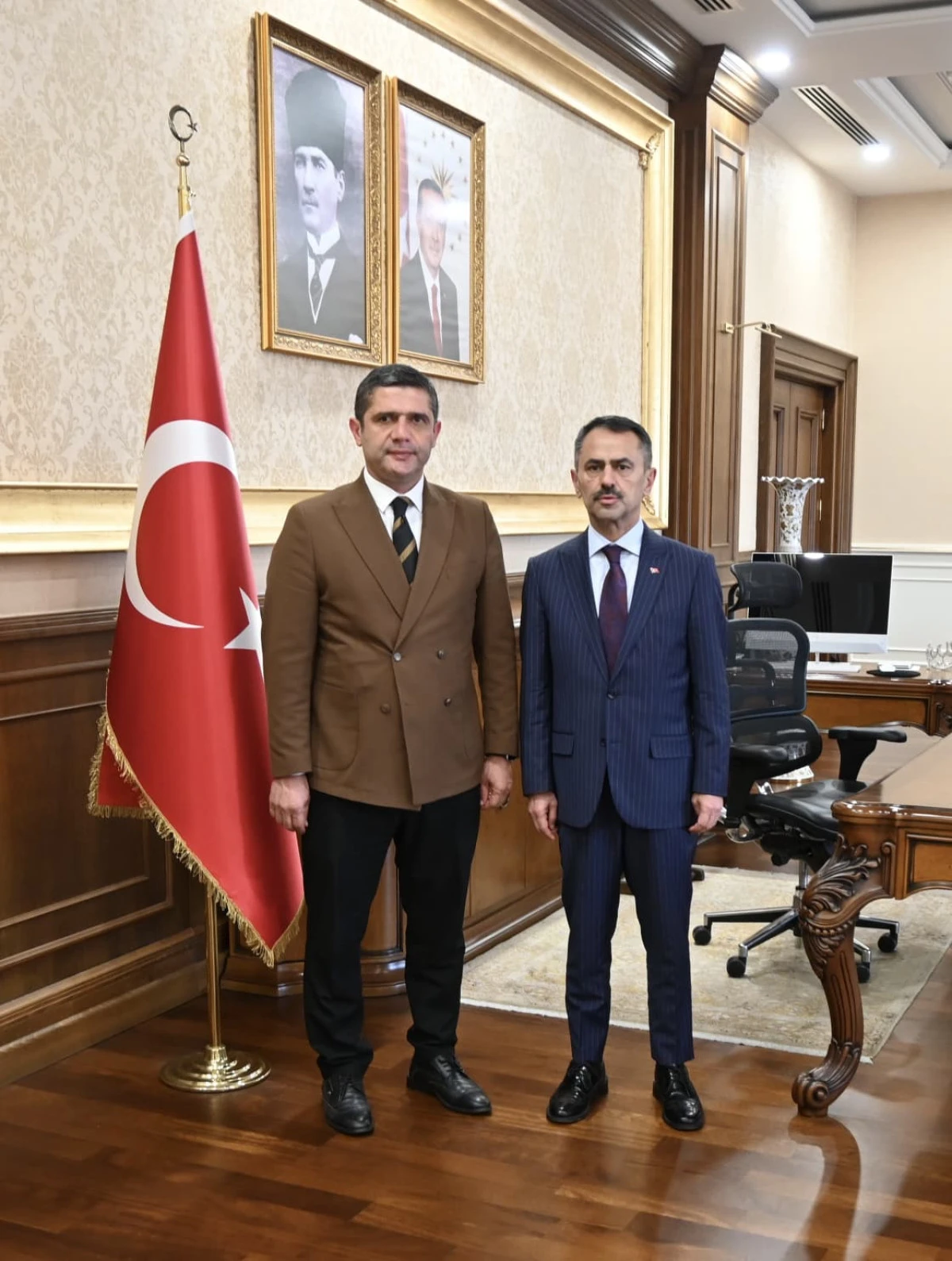 Kocaeli Aile ve Sosyal Hizmetler İl M&uuml;d&uuml;r&uuml; Kamil T&uuml;yl&uuml;oğlu&rsquo;ndan Vali İlhami Aktaş&rsquo;a Veda  Ziyareti