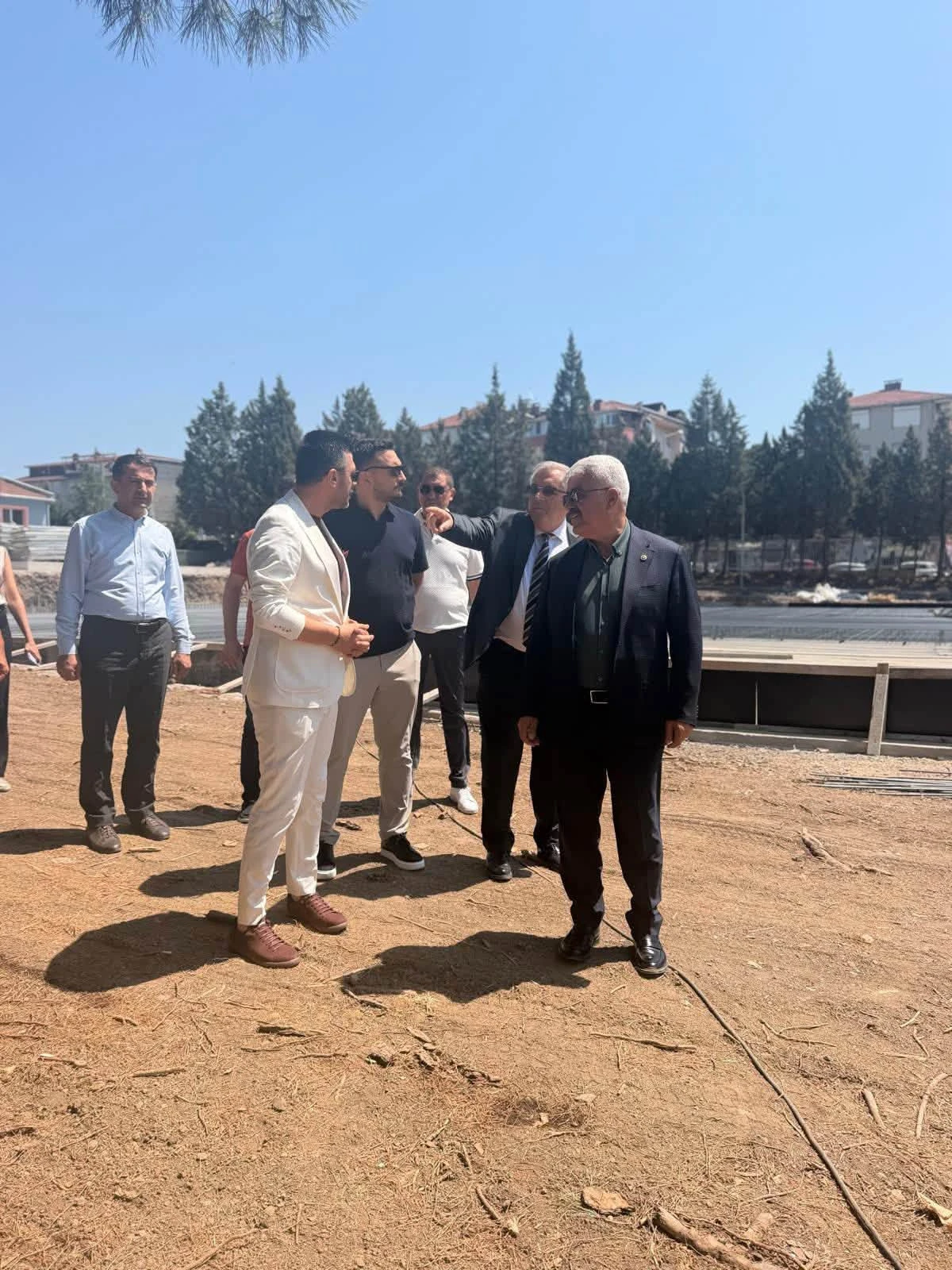 Kocaeli AK Parti Milletvekili Prof. Dr. Sadettin H&uuml;lag&uuml; ve Beraberindeki Heyetten 120 Yataklı Acil Durum Hastanesi Projesine İnceleme Ziyareti
