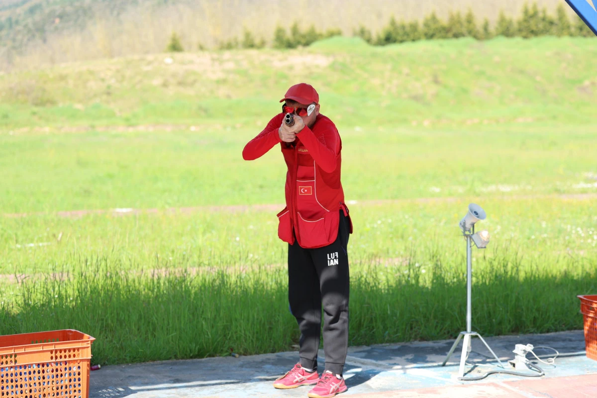 Kocaeli B&uuml;y&uuml;kşehir yetiştirdi, attığını vurdu