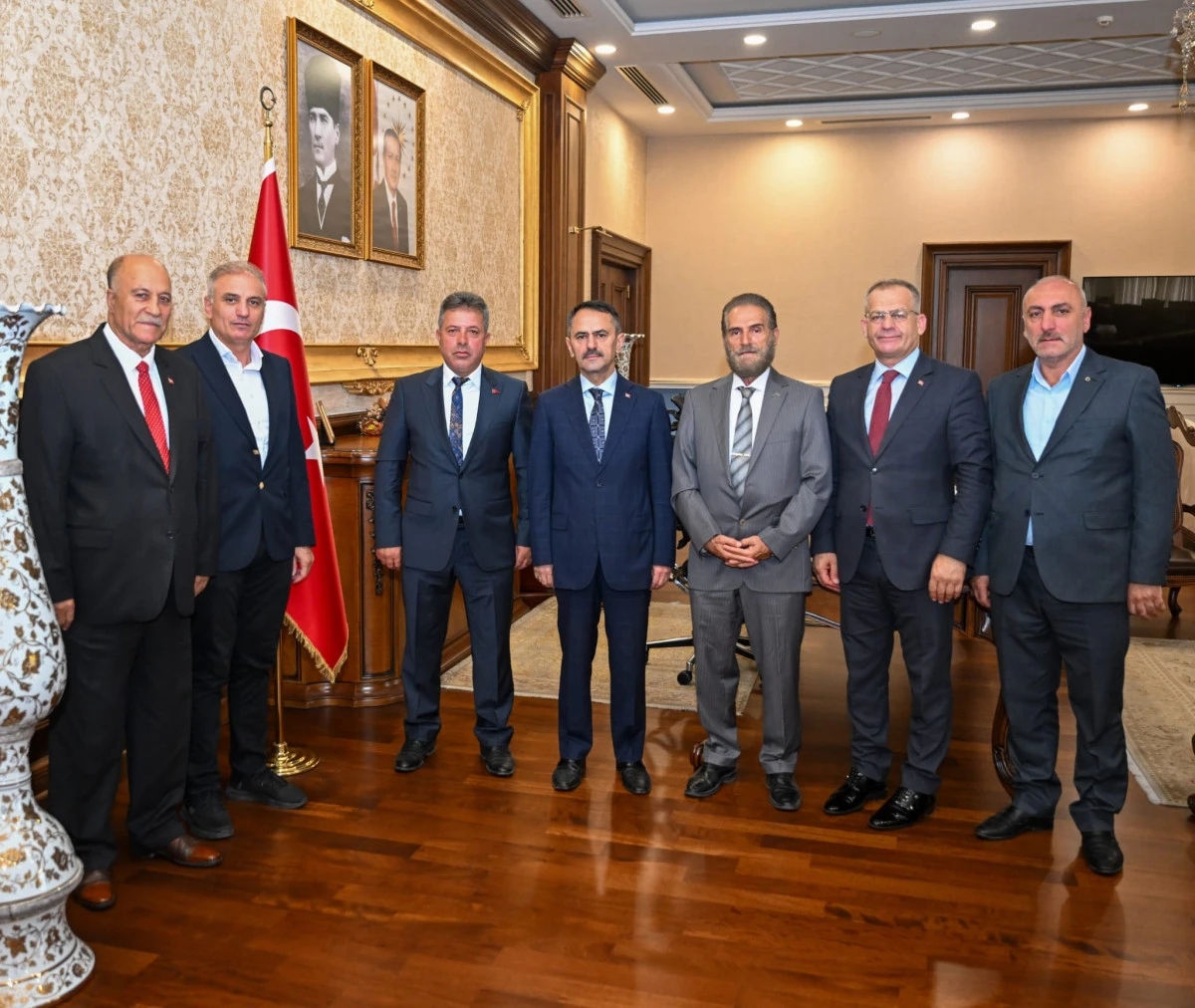 Kocaeli Erzurumlular Dernekler Federasyonundan Vali Aktaş&rsquo;a Ziyaret