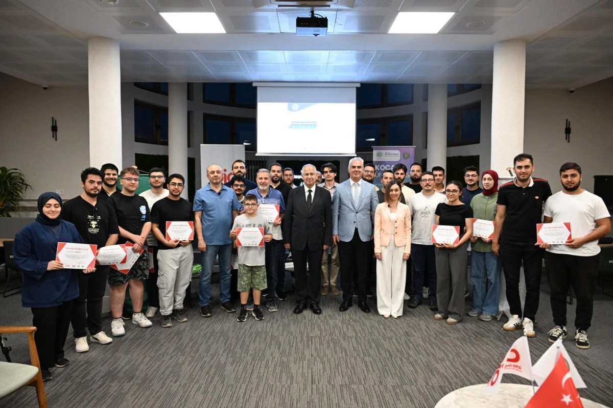 Kocaeli Üniversitesi ilk Bilim Kafe etkinliğini gerçekleştirdi