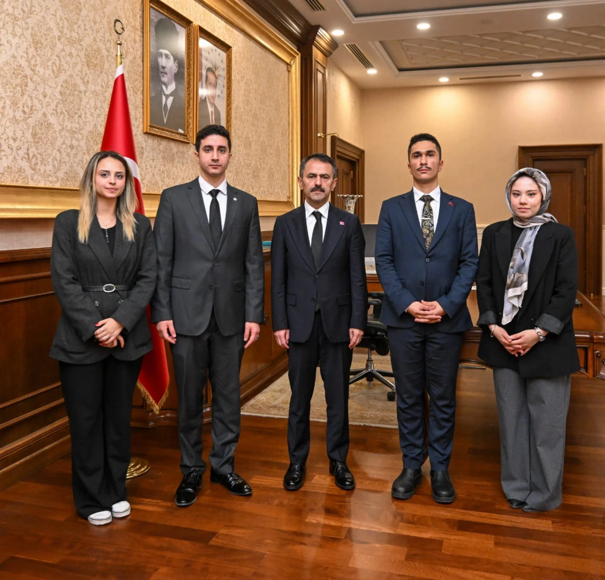 Kocaeli Üniversitesi Siyasal Bilgiler Kulübünden Vali Aktaş'a Ziyaret