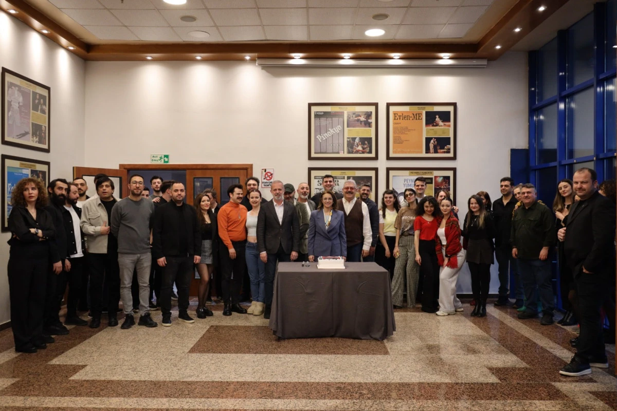 Kocaeli'de tiyatro r&uuml;zgarı hep esecek