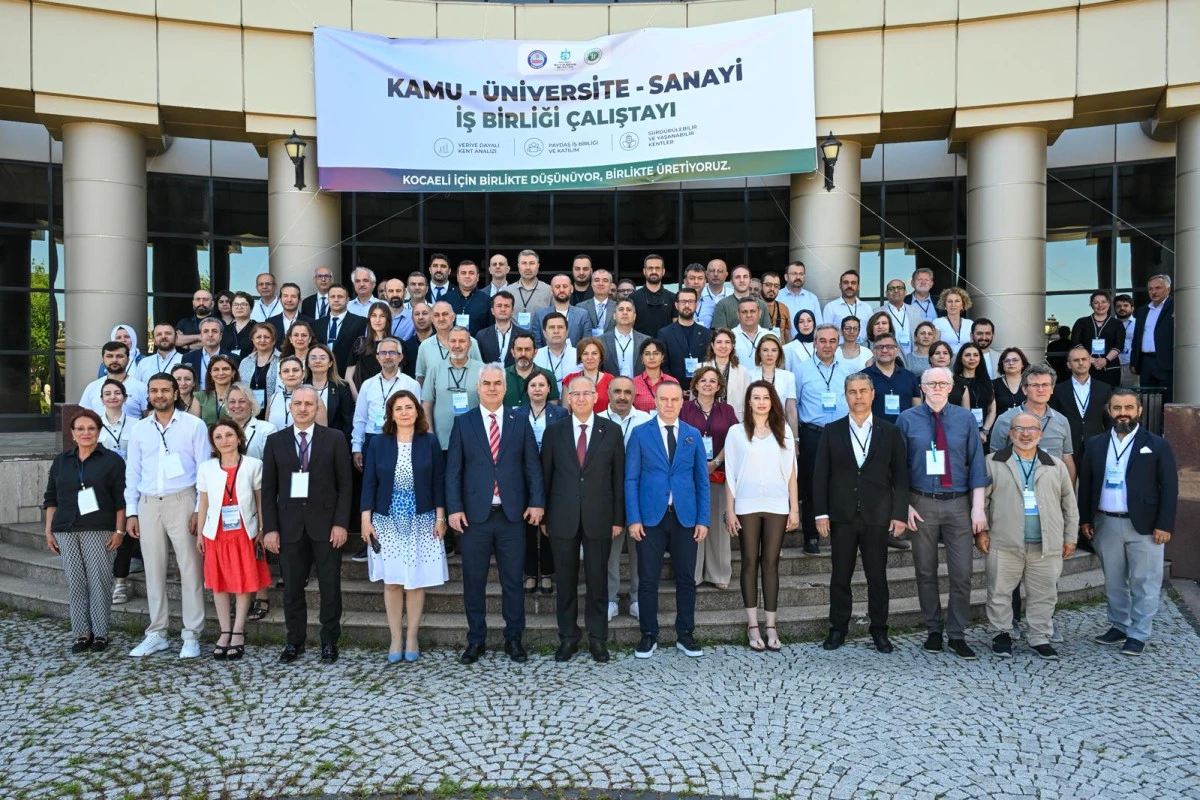 Kocaeli&rsquo;nin geleceği i&ccedil;in ortak akıl buluştu