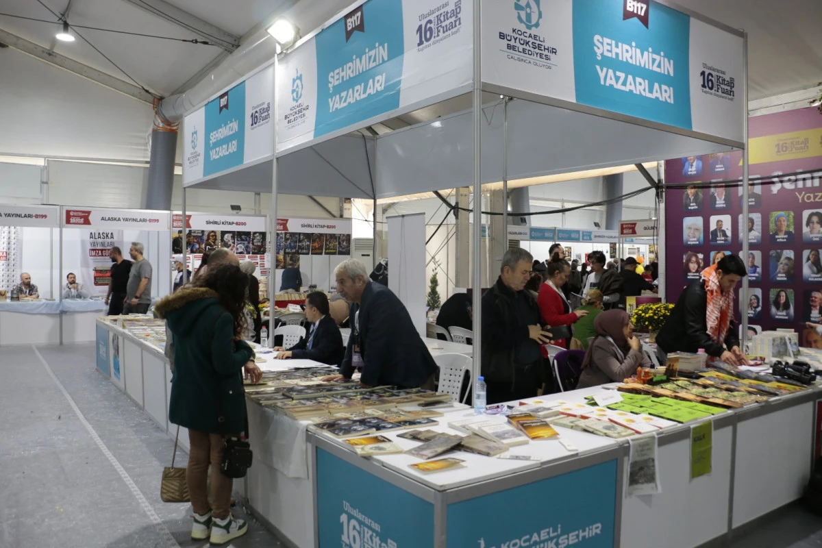 Kocaeli&rsquo;nin yerel yazarları K&Uuml;DEP ile g&uuml;&ccedil;leniyor
