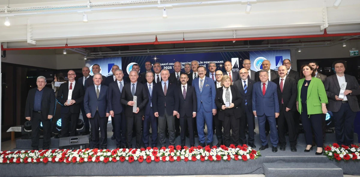 “Kocaelispor için ayda 1000 dolar verecek, 1000 firma yok mu?”