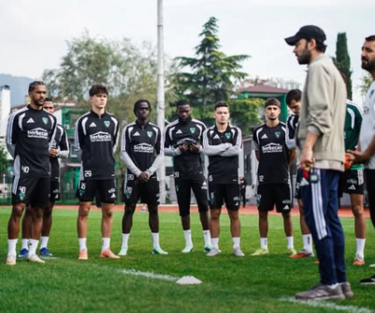 KOCAELİSPOR&rsquo;DA DUR-DURAK YOK: ZİRVE Y&Uuml;R&Uuml;Y&Uuml;Ş&Uuml; KARARLILIKLA DEVAM EDİYOR