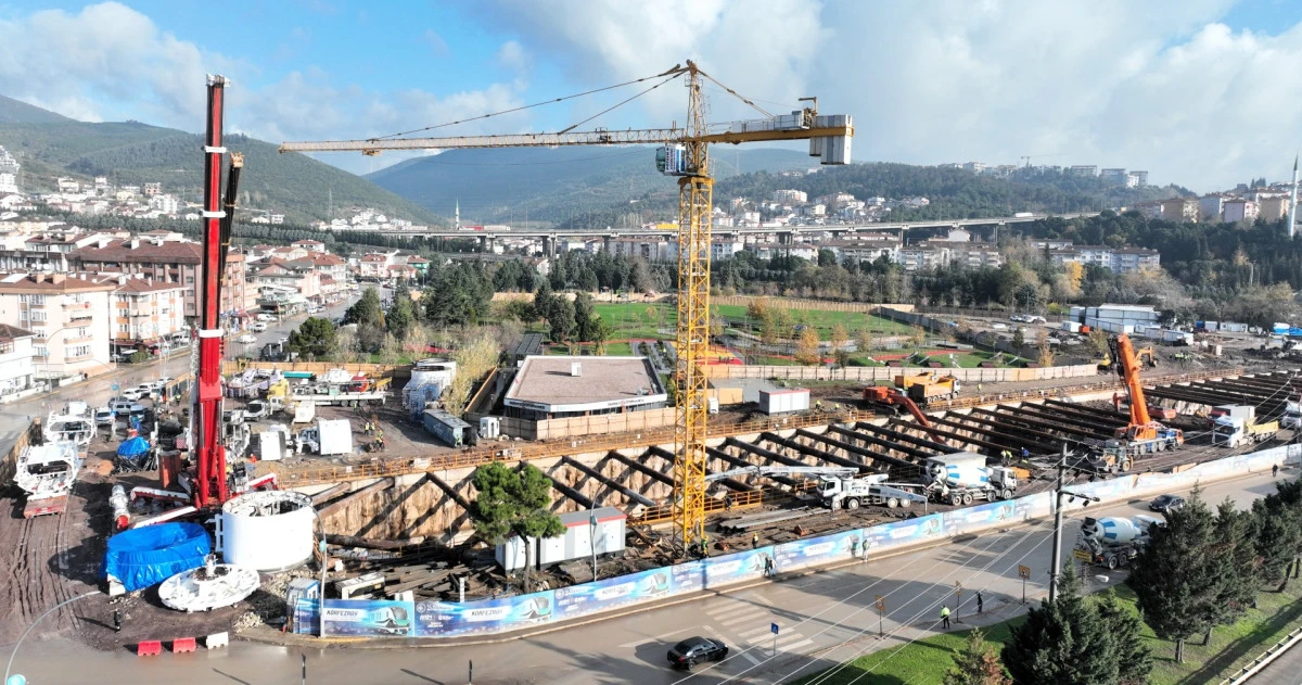 K&ouml;rfezray&rsquo;da 5 TBM hedefe doğru ilerliyor