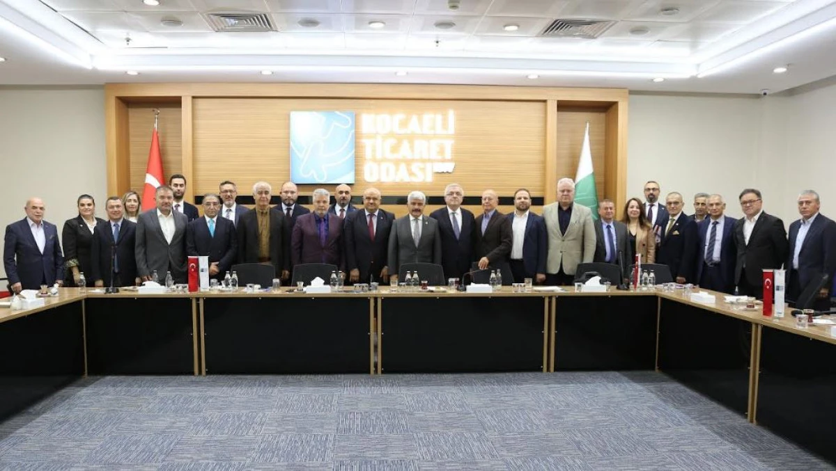 KOTO’nun Özel Hastaneler İstişare Toplantısı  Milletvekili Hülagü’nün katılımıyla gerçekleşti