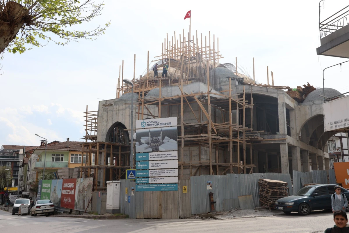 Kuru&ccedil;eşme Merkez Camii ortaya &ccedil;ıkıyor