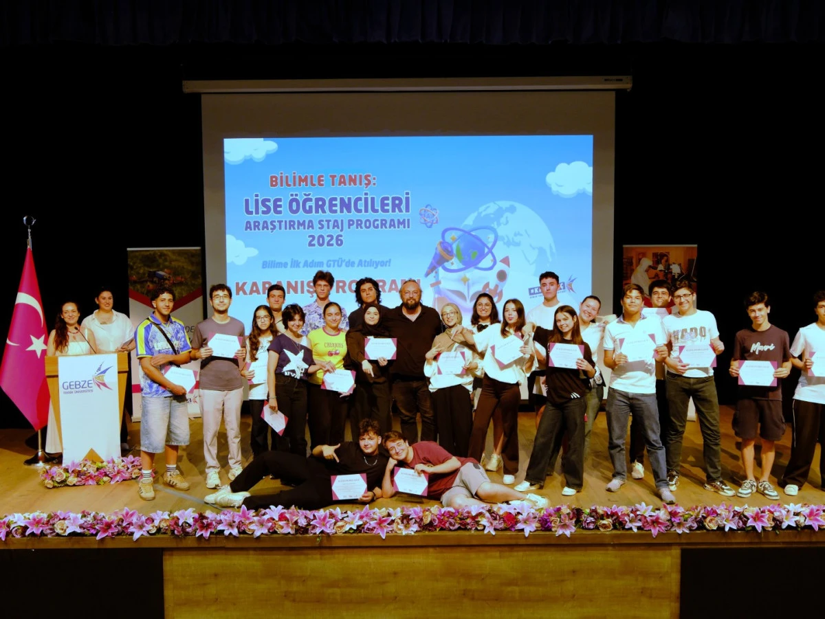 Lise &Ouml;ğrencileri GT&Uuml;&rsquo;de Bilimle Tanıştı