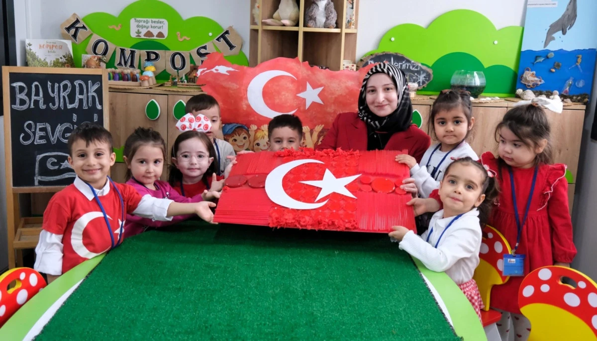 Lokomotif&rsquo;te ilk ders zili &ldquo;Bayrak Sevgisi&rdquo; ile &ccedil;aldı