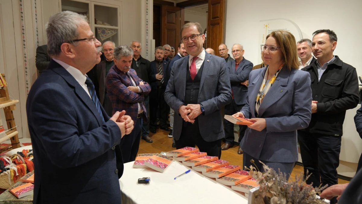 &ldquo;Manavların&rdquo; k&uuml;lt&uuml;r hafızası bu kitapta toplandı