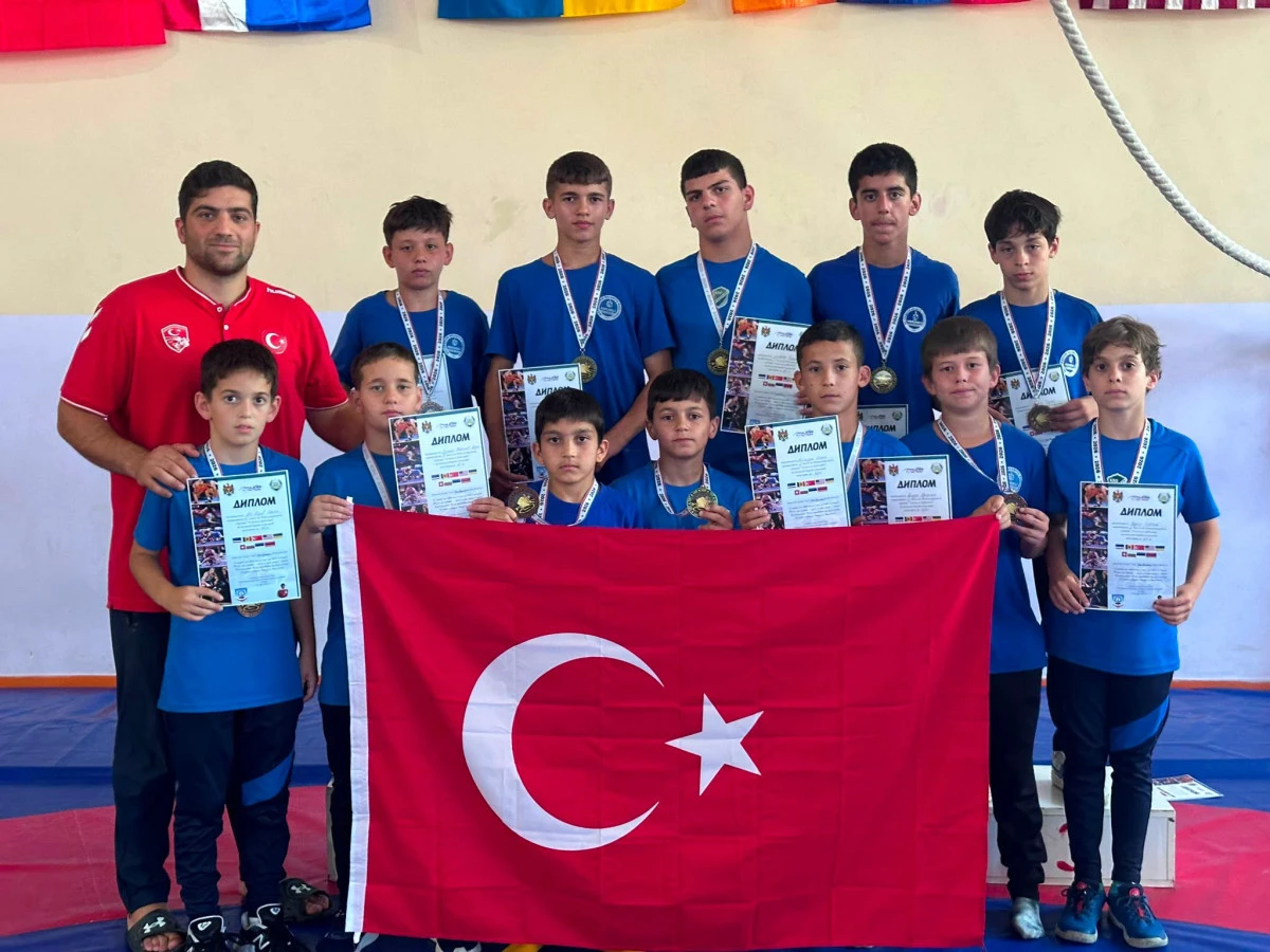 Mavi-Beyazlı kul&uuml;b&uuml;n &ouml;nlenemez y&uuml;kselişi devam ediyor