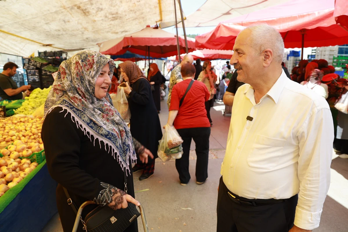 Mevlana Kapalı Pazar Yeri&rsquo;nde Esnaf ve Vatandaşla G&ouml;n&uuml;l Buluşması
