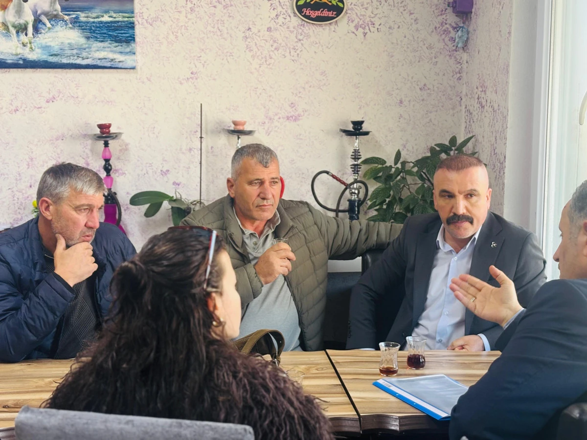 MHP Dilovası Teşkilatı Demirciler Mahallesi&rsquo;nde Sahada, Vatandaşlarla İstişarelerde Bulundu