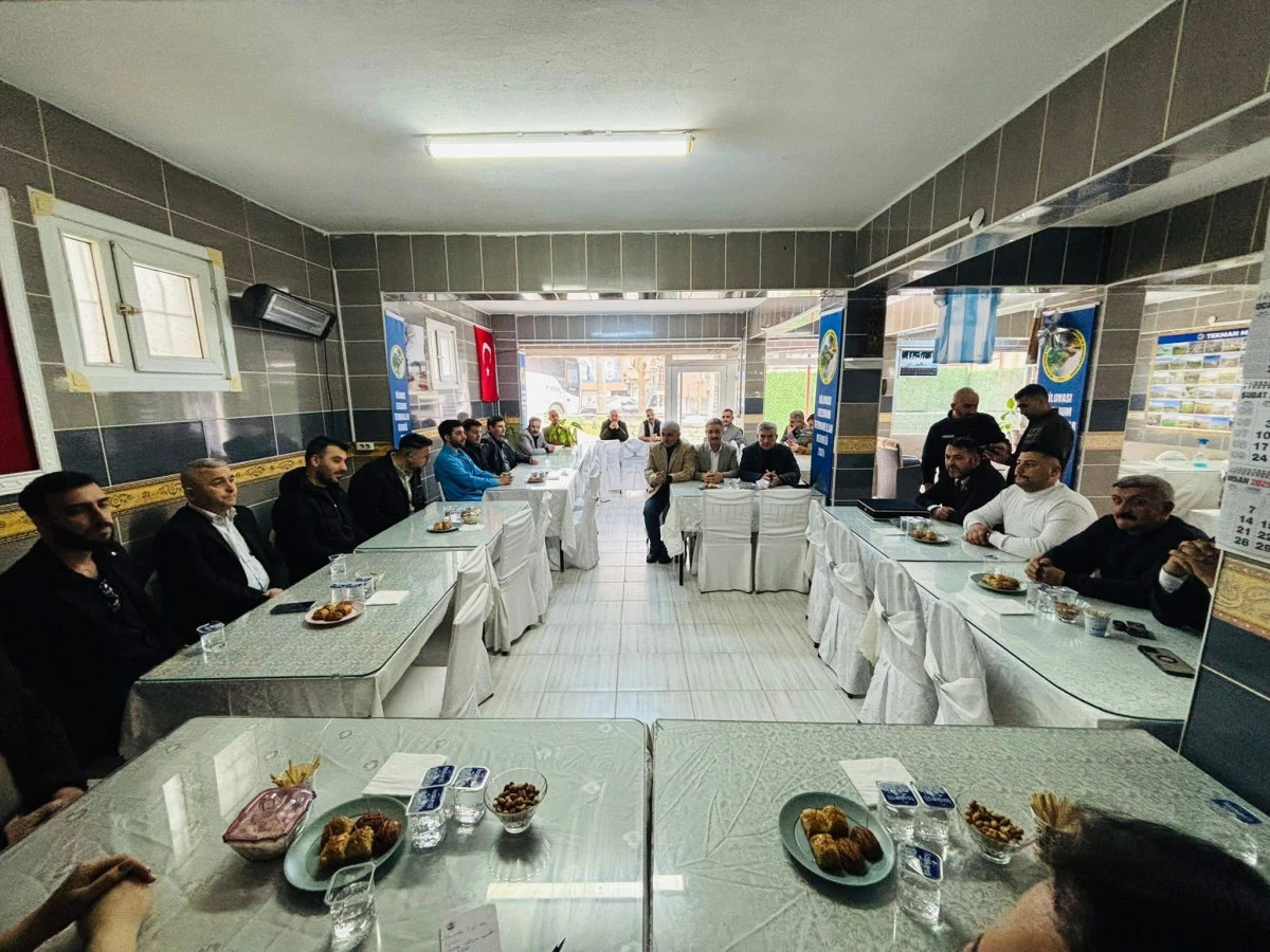 MHP Dilovası Teşkilatı&rsquo;ndan Erzurum Tekmanlılar Derneği&rsquo;ne Anlamlı Ziyaret