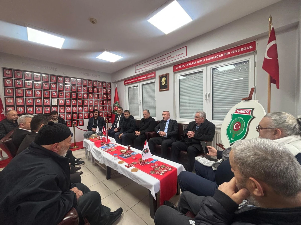 MHP Dilovası&rsquo;ndan Gebze Şehit Aileleri ve Gazilere Anlamlı Ziyaret