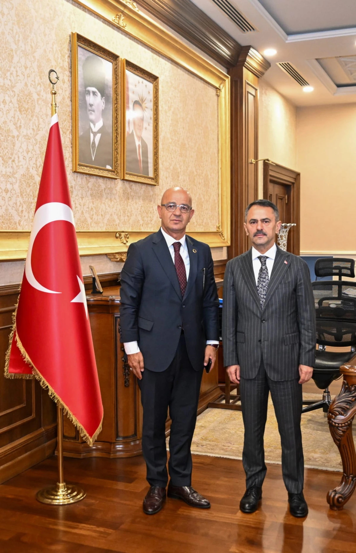 MHP Kocaeli Eski İl Başkanı Aydın &Uuml;nl&uuml;&rsquo;den, Vali İlhami Aktaş&rsquo;a Ziyaret