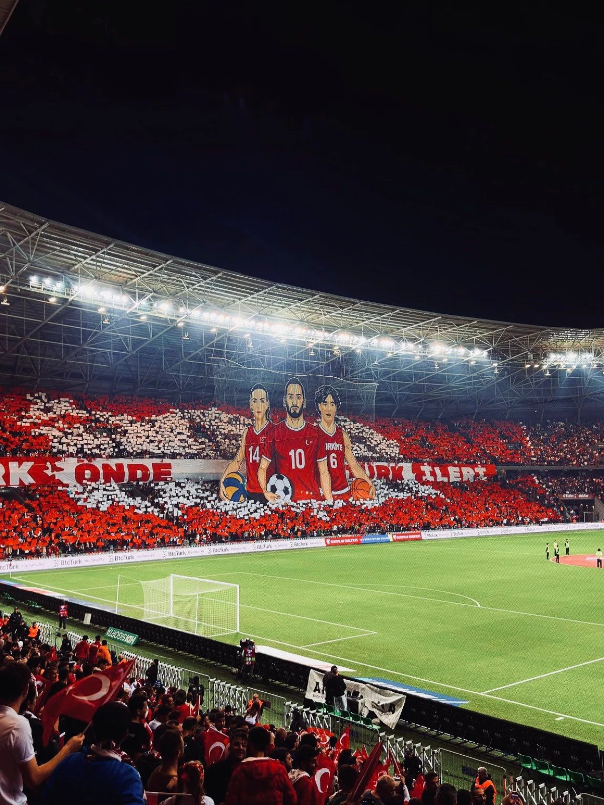 Milliler sahada, Büyükşehir organizasyonda galip