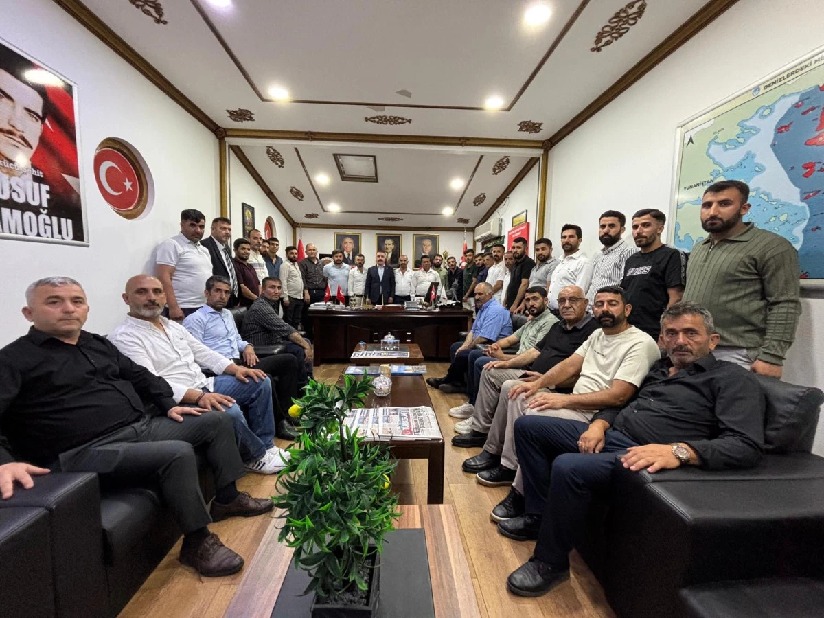 Milliyet&ccedil;i Hareket Partisi (MHP) Dilovası İl&ccedil;e Teşkilatı, sivil toplum kuruluşlarıyla olan temaslarını s&uuml;rd&uuml;r&uuml;yor.